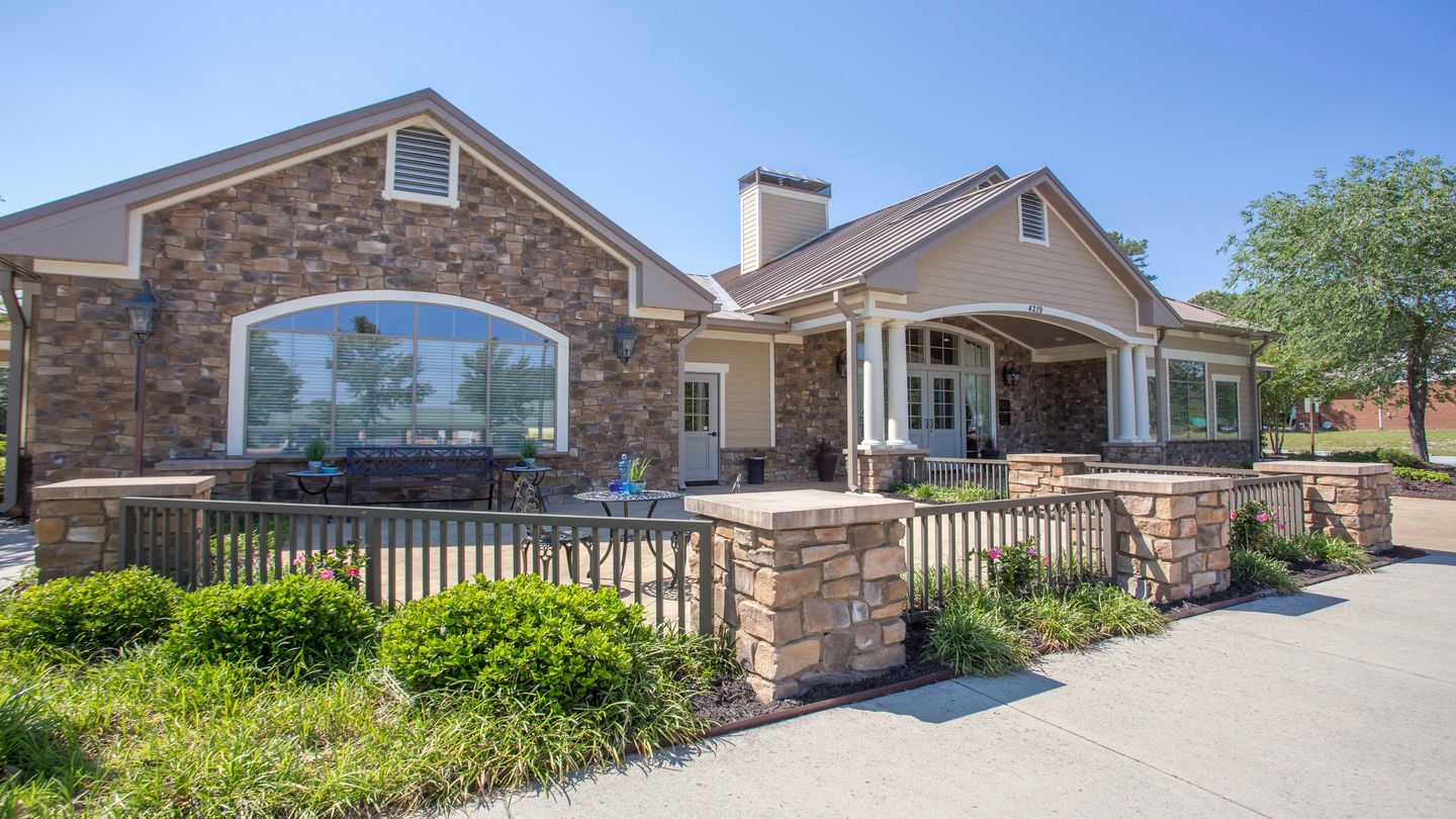 Front exterior at Dunbar Funeral Home - Northeast